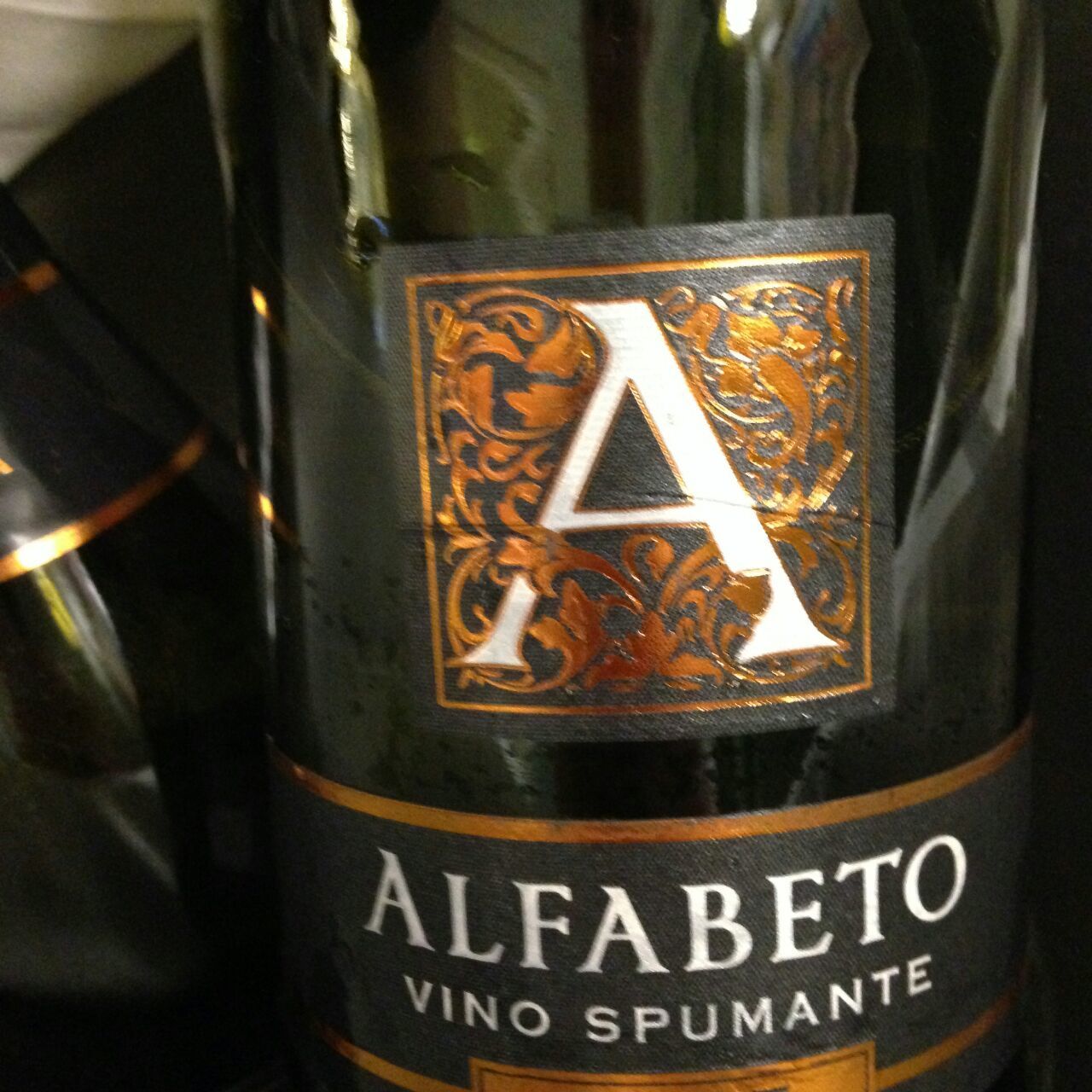 Вино сухое белое игристое Alfabeto Spumante Brut