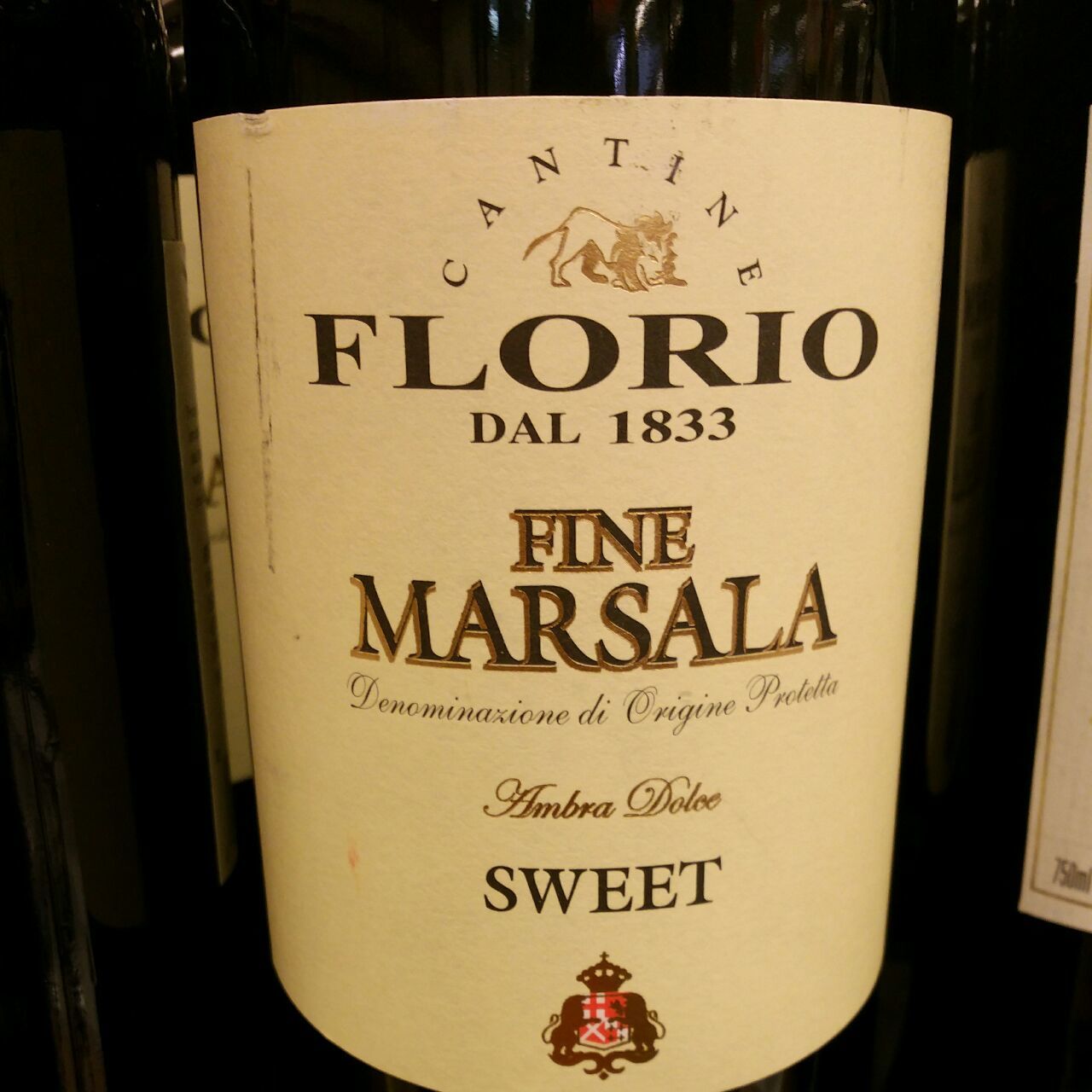 Dolce sweet. Марсала амбра. Марсала Веккьо Флорио. Вино Florio, "Vecchio Florio", Marsala фото. Ambra вино.