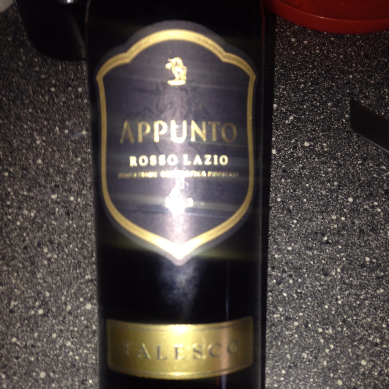 Vegas Sicilia Unico 1996. 90% Tinto Fino, 10% Cabernet Sauvignon; 13.5%  ABV. A little legend from the Ribera del Duero whose name never fails to  delight wine lovers everywhere, the primus inter, image size:1280x1280